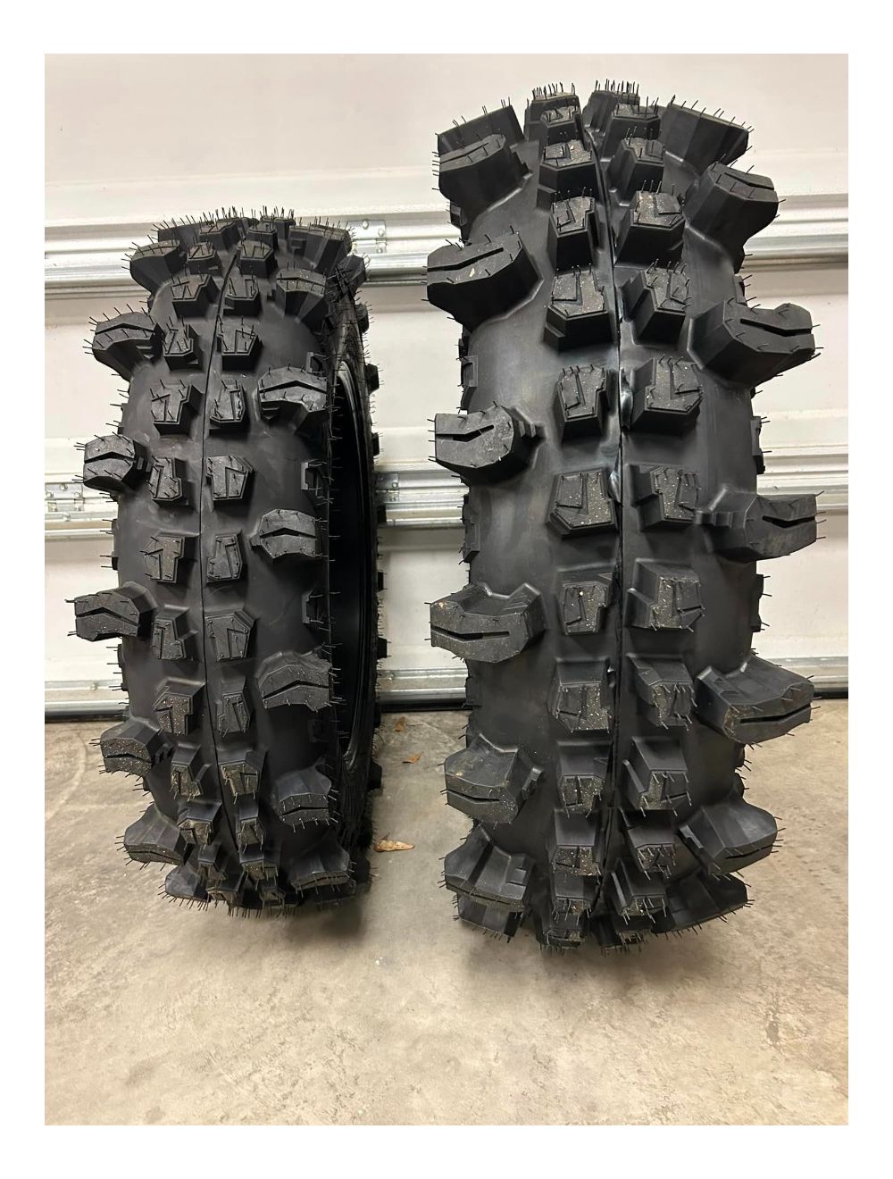Frontline ACP 10Ply Radial 40x12x24 Tire
